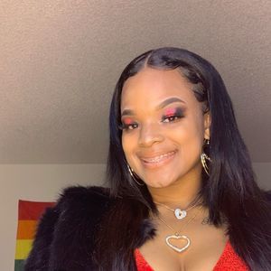 Meet your Posher, Janae